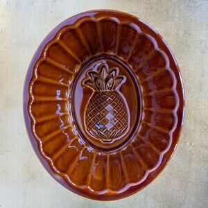 Williams & Sonoma Brown Glazed Pineapple Mold Wall Decor FLAWLESS